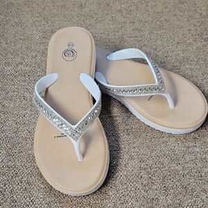 4/$20 Elegant White Rhinestone Sandals